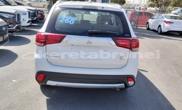 Buy Import Mitsubishi Outlander White Car in Import - Dubai in Belait Buy Import Mitsubishi Outlander White Car in Import - Dubai in Belait