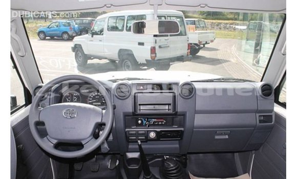 Buy Import Toyota Land Cruiser White Car in Import - Dubai in Belait Buy Import Toyota Land Cruiser White Car in Import - Dubai in Belait