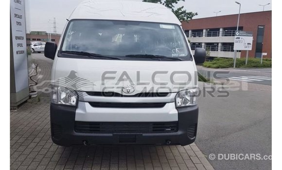 Buy Import Toyota Hiace White Car in Import - Dubai in Belait Buy Import Toyota Hiace White Car in Import - Dubai in Belait