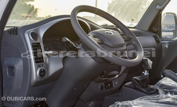 Buy Import Kia Carens White Car in Import - Dubai in Belait Buy Import Kia Carens White Car in Import - Dubai in Belait