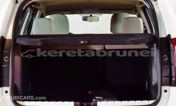 Buy Import Renault Duster White Car in Import - Dubai in Belait Buy Import Renault Duster White Car in Import - Dubai in Belait