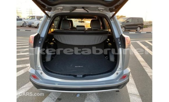 Buy Import Toyota HiAce Other Truck in Import - Dubai in Belait Buy Import Toyota HiAce Other Truck in Import - Dubai in Belait