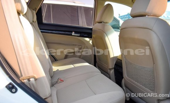 Buy Import Kia Sorento White Car in Import - Dubai in Belait Buy Import Kia Sorento White Car in Import - Dubai in Belait