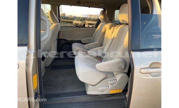 Buy Import Toyota Sienna Other Car in Import - Dubai in Belait Buy Import Toyota Sienna Other Car in Import - Dubai in Belait