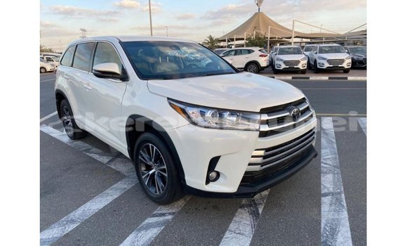 Buy Import Toyota Highlander White Car in Import - Dubai in Belait Buy Import Toyota Highlander White Car in Import - Dubai in Belait