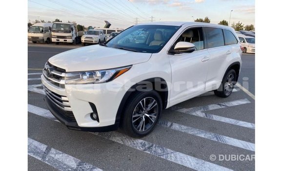 Buy Import Toyota Highlander White Car in Import - Dubai in Belait Buy Import Toyota Highlander White Car in Import - Dubai in Belait
