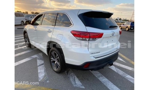 Buy Import Toyota Highlander White Car in Import - Dubai in Belait Buy Import Toyota Highlander White Car in Import - Dubai in Belait