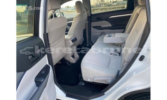 Buy Import Toyota Highlander White Car in Import - Dubai in Belait Buy Import Toyota Highlander White Car in Import - Dubai in Belait
