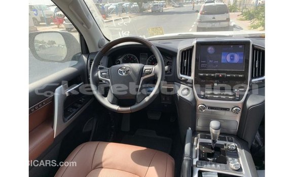 Buy Import Toyota Land Cruiser Black Car in Import - Dubai in Belait Buy Import Toyota Land Cruiser Black Car in Import - Dubai in Belait
