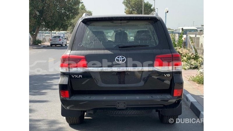 Big with watermark toyota land cruiser belait import dubai 3326