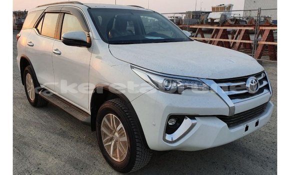 Buy Import Toyota Fortuner White Car in Import - Dubai in Belait Buy Import Toyota Fortuner White Car in Import - Dubai in Belait