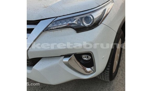 Buy Import Toyota Fortuner White Car in Import - Dubai in Belait Buy Import Toyota Fortuner White Car in Import - Dubai in Belait
