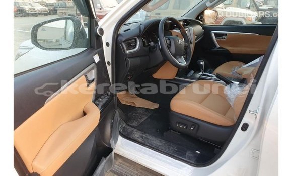 Buy Import Toyota Fortuner White Car in Import - Dubai in Belait Buy Import Toyota Fortuner White Car in Import - Dubai in Belait