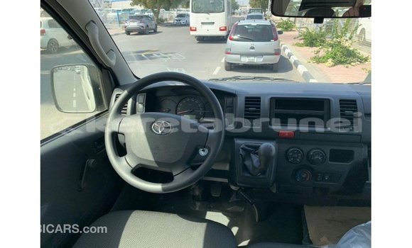 Buy Import Toyota Hiace White Car in Import - Dubai in Belait Buy Import Toyota Hiace White Car in Import - Dubai in Belait