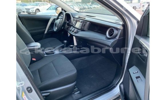 Buy Import Toyota HiAce Other Truck in Import - Dubai in Belait Buy Import Toyota HiAce Other Truck in Import - Dubai in Belait