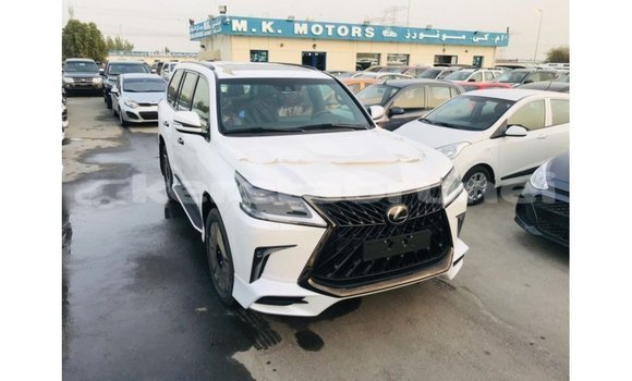 Buy Import Lexus LX White Car in Import - Dubai in Belait Buy Import Lexus LX White Car in Import - Dubai in Belait