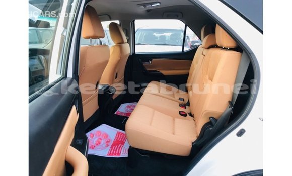 Buy Import Toyota Fortuner White Car in Import - Dubai in Belait Buy Import Toyota Fortuner White Car in Import - Dubai in Belait