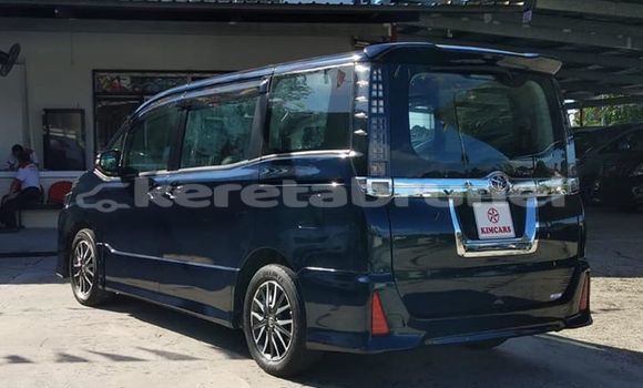Buy Used Toyota Voxy Black Car in Bandar Seri Begawan in Brunei-Muara Buy Used Toyota Voxy Black Car in Bandar Seri Begawan in Brunei-Muara