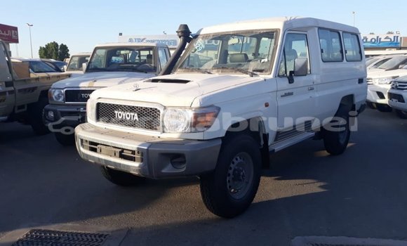 Buy Import Toyota Land Cruiser White Car in Import - Dubai in Belait Buy Import Toyota Land Cruiser White Car in Import - Dubai in Belait
