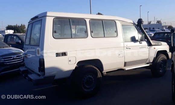 Buy Import Toyota Land Cruiser White Car in Import - Dubai in Belait Buy Import Toyota Land Cruiser White Car in Import - Dubai in Belait