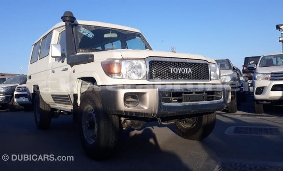 Buy Import Toyota Land Cruiser White Car in Import - Dubai in Belait Buy Import Toyota Land Cruiser White Car in Import - Dubai in Belait