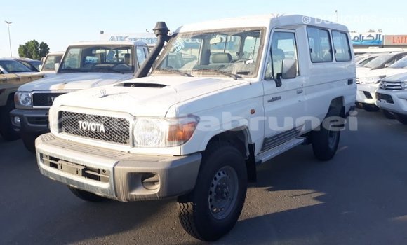 Buy Import Toyota Land Cruiser White Car in Import - Dubai in Belait Buy Import Toyota Land Cruiser White Car in Import - Dubai in Belait