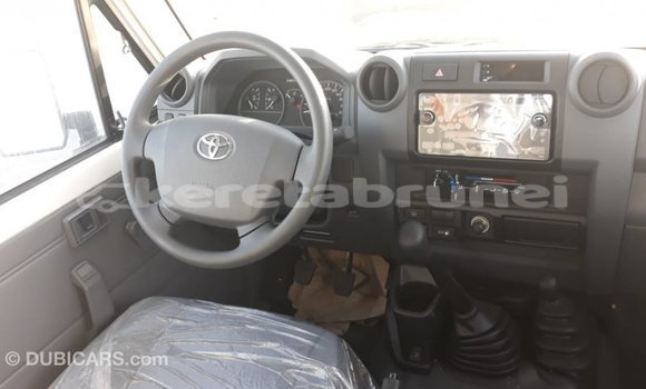 Buy Import Toyota Land Cruiser White Car in Import - Dubai in Belait Buy Import Toyota Land Cruiser White Car in Import - Dubai in Belait