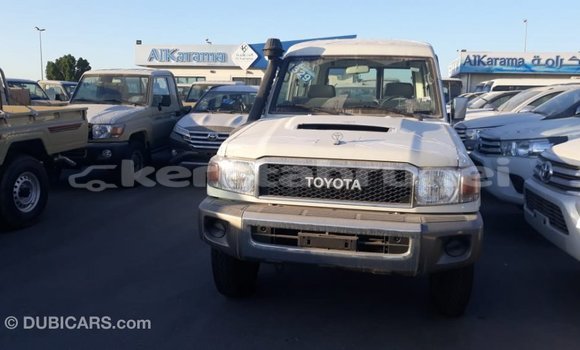 Buy Import Toyota Land Cruiser White Car in Import - Dubai in Belait Buy Import Toyota Land Cruiser White Car in Import - Dubai in Belait