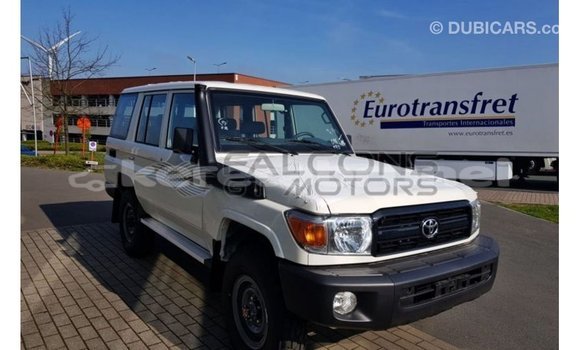 Buy Import Toyota Land Cruiser White Car in Import - Dubai in Belait Buy Import Toyota Land Cruiser White Car in Import - Dubai in Belait