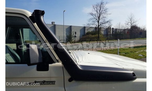 Buy Import Toyota Land Cruiser White Car in Import - Dubai in Belait Buy Import Toyota Land Cruiser White Car in Import - Dubai in Belait