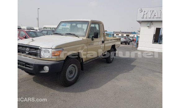 Buy Import Toyota Land Cruiser Beige Car in Import - Dubai in Belait Buy Import Toyota Land Cruiser Beige Car in Import - Dubai in Belait