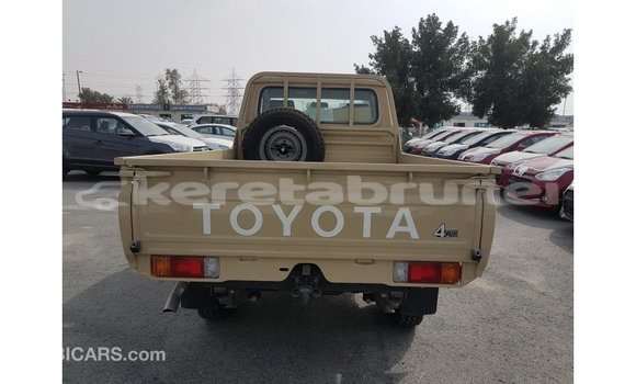 Buy Import Toyota Land Cruiser Beige Car in Import - Dubai in Belait Buy Import Toyota Land Cruiser Beige Car in Import - Dubai in Belait