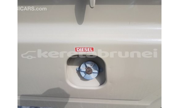 Buy Import Toyota Land Cruiser Beige Car in Import - Dubai in Belait Buy Import Toyota Land Cruiser Beige Car in Import - Dubai in Belait