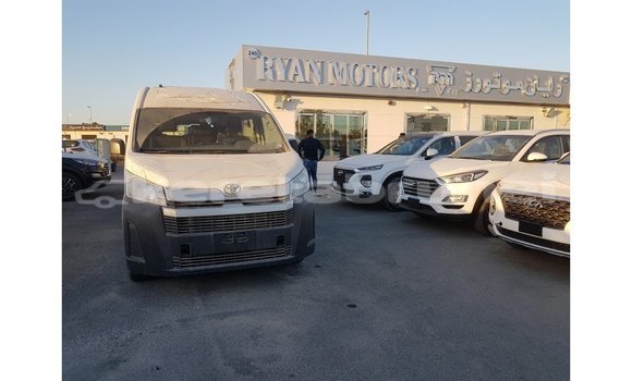 Buy Import Toyota Hiace White Car in Import - Dubai in Belait Buy Import Toyota Hiace White Car in Import - Dubai in Belait