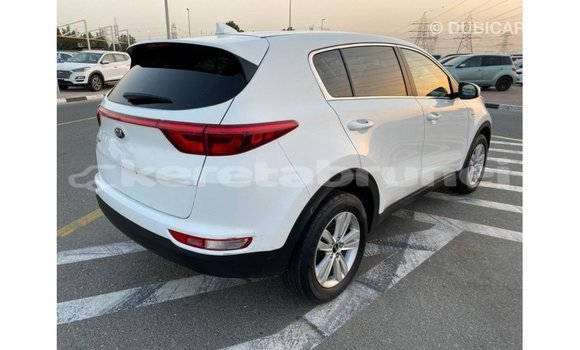 Buy Import Kia Sportage White Car in Import - Dubai in Belait Buy Import Kia Sportage White Car in Import - Dubai in Belait