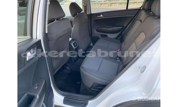 Buy Import Kia Sportage White Car in Import - Dubai in Belait Buy Import Kia Sportage White Car in Import - Dubai in Belait
