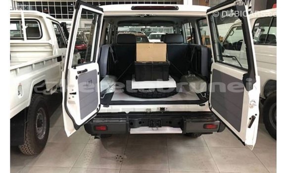 Buy Import Toyota Land Cruiser White Car in Import - Dubai in Belait Buy Import Toyota Land Cruiser White Car in Import - Dubai in Belait