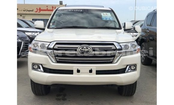 Buy Import Toyota Land Cruiser White Car in Import - Dubai in Belait Buy Import Toyota Land Cruiser White Car in Import - Dubai in Belait
