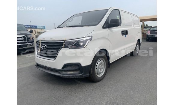 Buy Import Hyundai Cargo White Car in Import - Dubai in Belait Buy Import Hyundai Cargo White Car in Import - Dubai in Belait