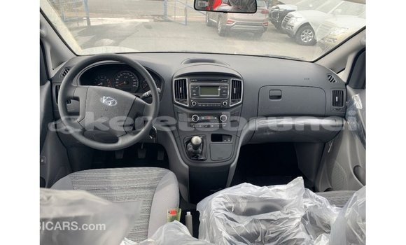 Buy Import Hyundai Cargo White Car in Import - Dubai in Belait Buy Import Hyundai Cargo White Car in Import - Dubai in Belait