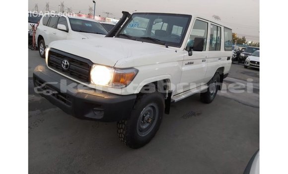 Buy Import Toyota Land Cruiser White Car in Import - Dubai in Belait Buy Import Toyota Land Cruiser White Car in Import - Dubai in Belait