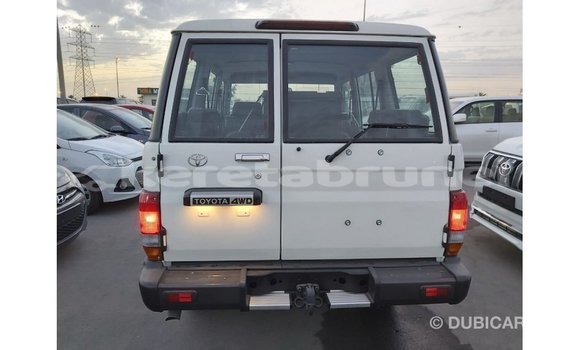 Buy Import Toyota Land Cruiser White Car in Import - Dubai in Belait Buy Import Toyota Land Cruiser White Car in Import - Dubai in Belait