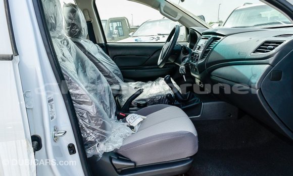 Buy Import Mitsubishi L200 White Car in Import - Dubai in Belait Buy Import Mitsubishi L200 White Car in Import - Dubai in Belait