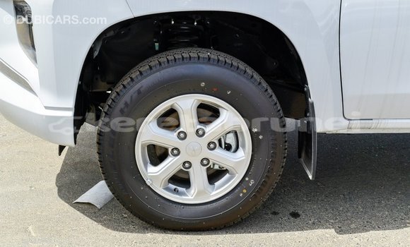Buy Import Mitsubishi L200 White Car in Import - Dubai in Belait Buy Import Mitsubishi L200 White Car in Import - Dubai in Belait