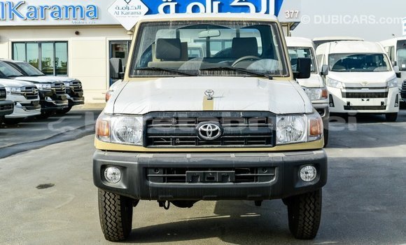 Buy Import Toyota Land Cruiser Beige Car in Import - Dubai in Belait Buy Import Toyota Land Cruiser Beige Car in Import - Dubai in Belait