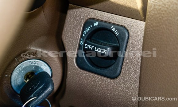 Buy Import Toyota Land Cruiser Beige Car in Import - Dubai in Belait Buy Import Toyota Land Cruiser Beige Car in Import - Dubai in Belait