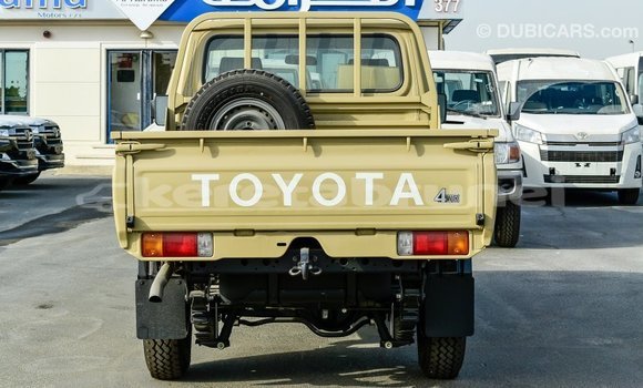 Buy Import Toyota Land Cruiser Beige Car in Import - Dubai in Belait Buy Import Toyota Land Cruiser Beige Car in Import - Dubai in Belait