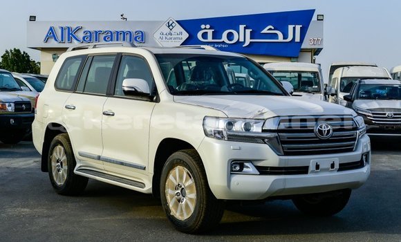 Buy Import Toyota Land Cruiser White Car in Import - Dubai in Belait Buy Import Toyota Land Cruiser White Car in Import - Dubai in Belait
