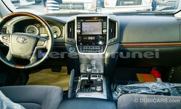 Buy Import Toyota Land Cruiser White Car in Import - Dubai in Belait Buy Import Toyota Land Cruiser White Car in Import - Dubai in Belait