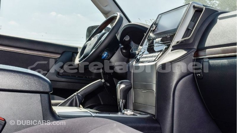 Big with watermark toyota land cruiser belait import dubai 3392